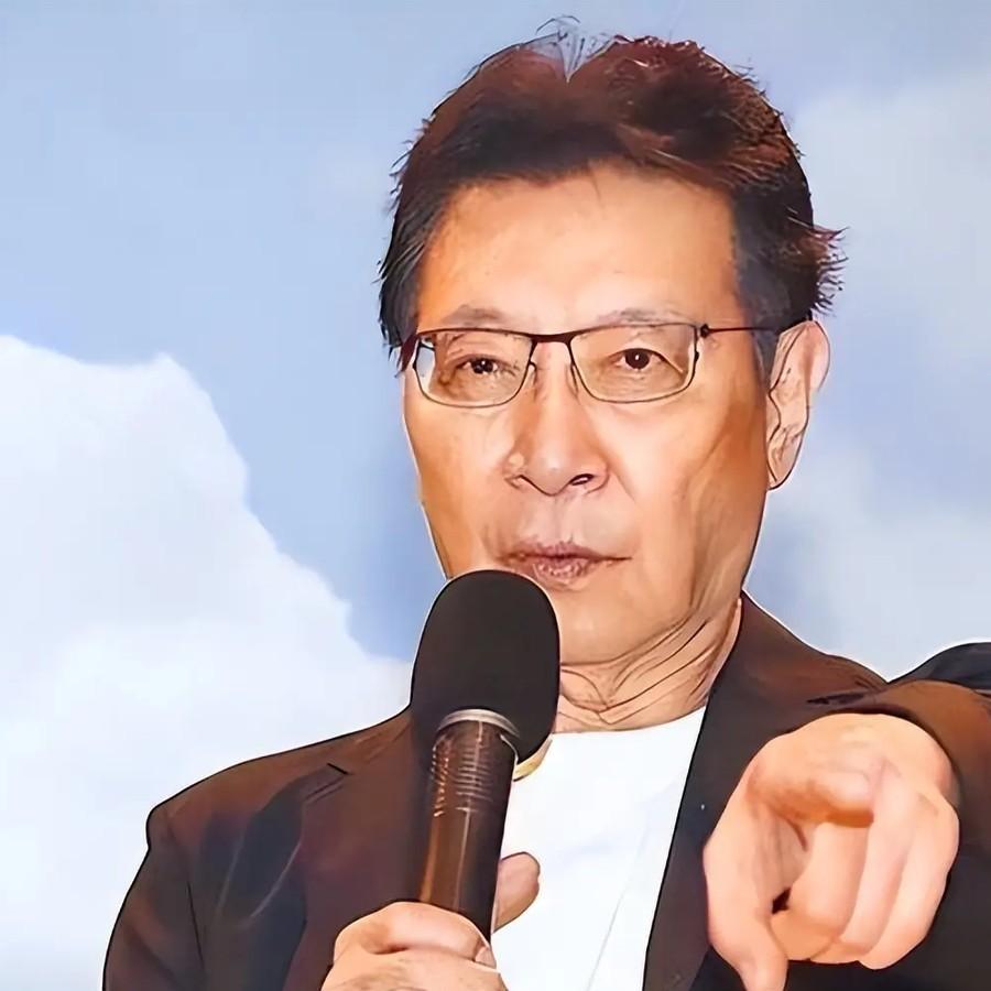 “大陆似乎是故意放佩洛西进入台湾的！”很久之后，台湾知名评论员赵少康表示他终于回