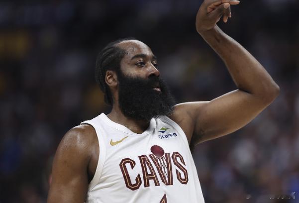 2月10日讯NBA常规赛，掘金117-119惜败骑士，约基奇赛后接受了媒体采访