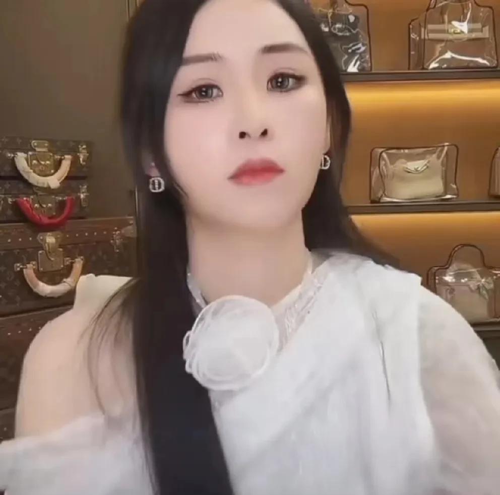 真真姐不相信散打的酒店视频是AI我想做脸都不让，连自己的
