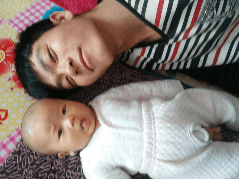 宝爸一抬头给孩子取了这样的名字, 街坊邻居夸赞好听媳妇却懊恼!