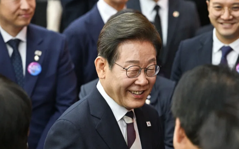 8月18号，韩国对华外交的起手式终于开始了。根据韩联社的消息，李在明准备派遣特使
