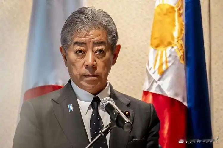 日本前高官前川喜平说过，日本没有充足的矿产，也没有广阔的农耕平原，光靠自给根本养