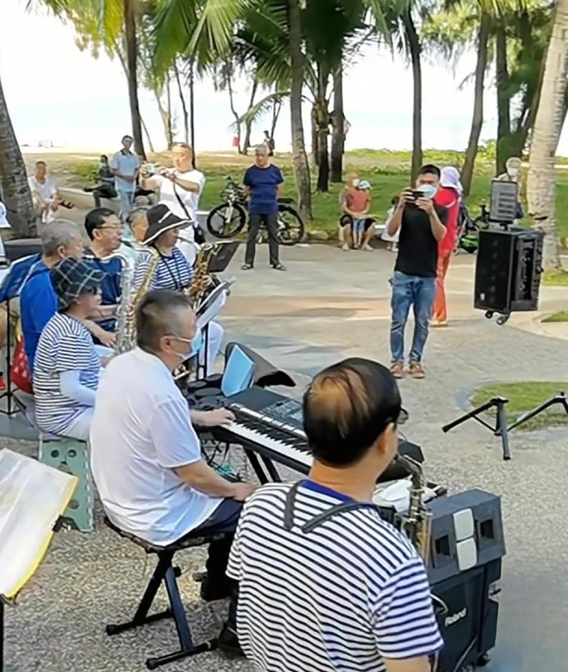 东北人“候鸟式”赴琼过冬时代或将落幕再过十年,海南冬天或难寻“东北老铁”的