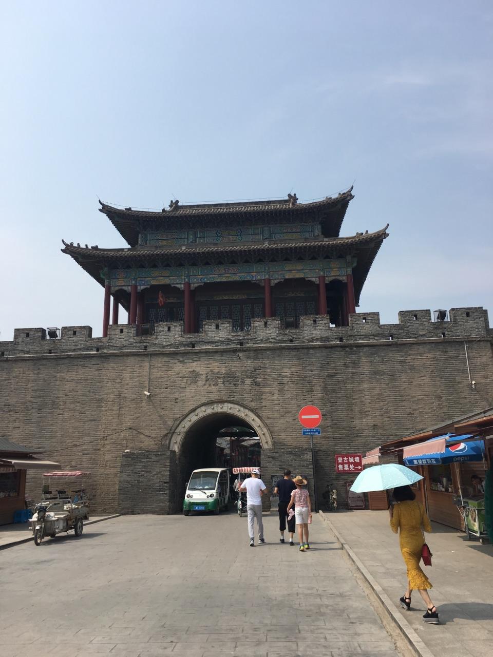 在邯郸市区的游玩非常满意，无论是景点，还是住宿小吃，都可以回味，但是有满意的地方