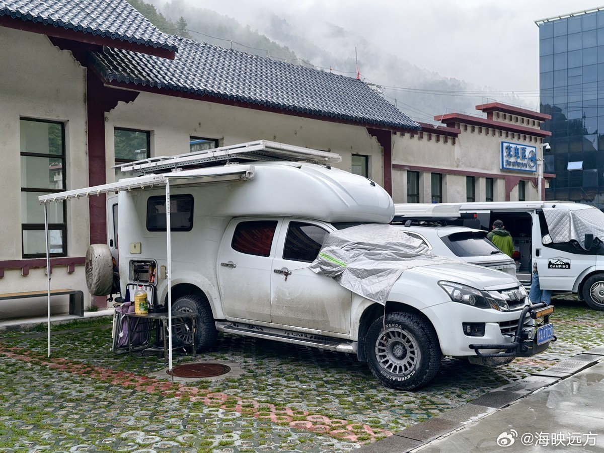 旅行在自驾营地扎营遇见了五湖四海的人，没有客套，没有寒暄，轻松自在一声招呼。原