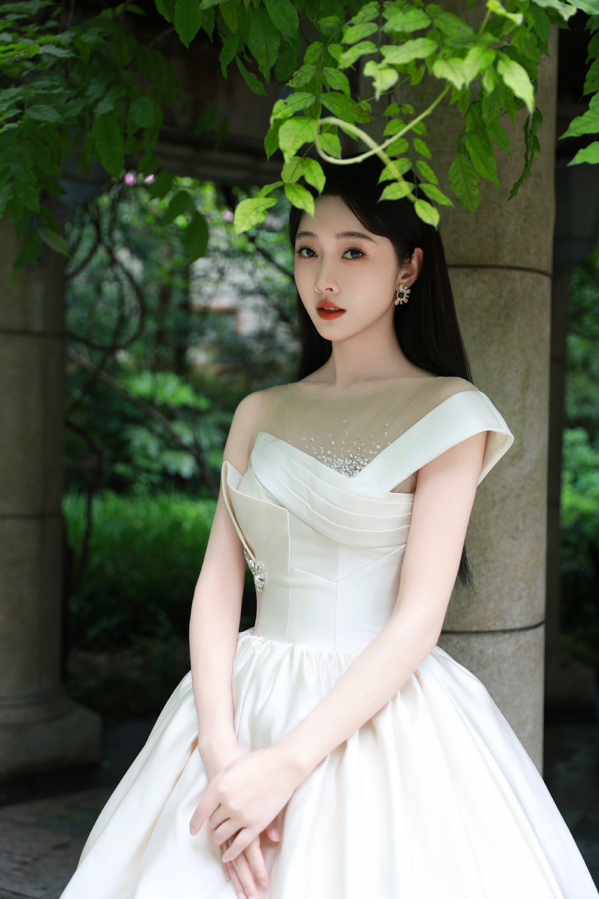 宣璐，白裙少女，时尚甜心。宣璐