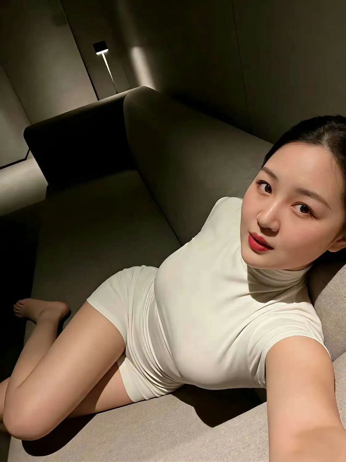 非要小姐姐吗，大姐姐不行吗
