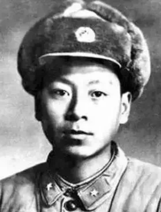 1962年11月18日的喀喇昆仑山下，我军边防部队一个连掉进了印军埋伏圈，被前后