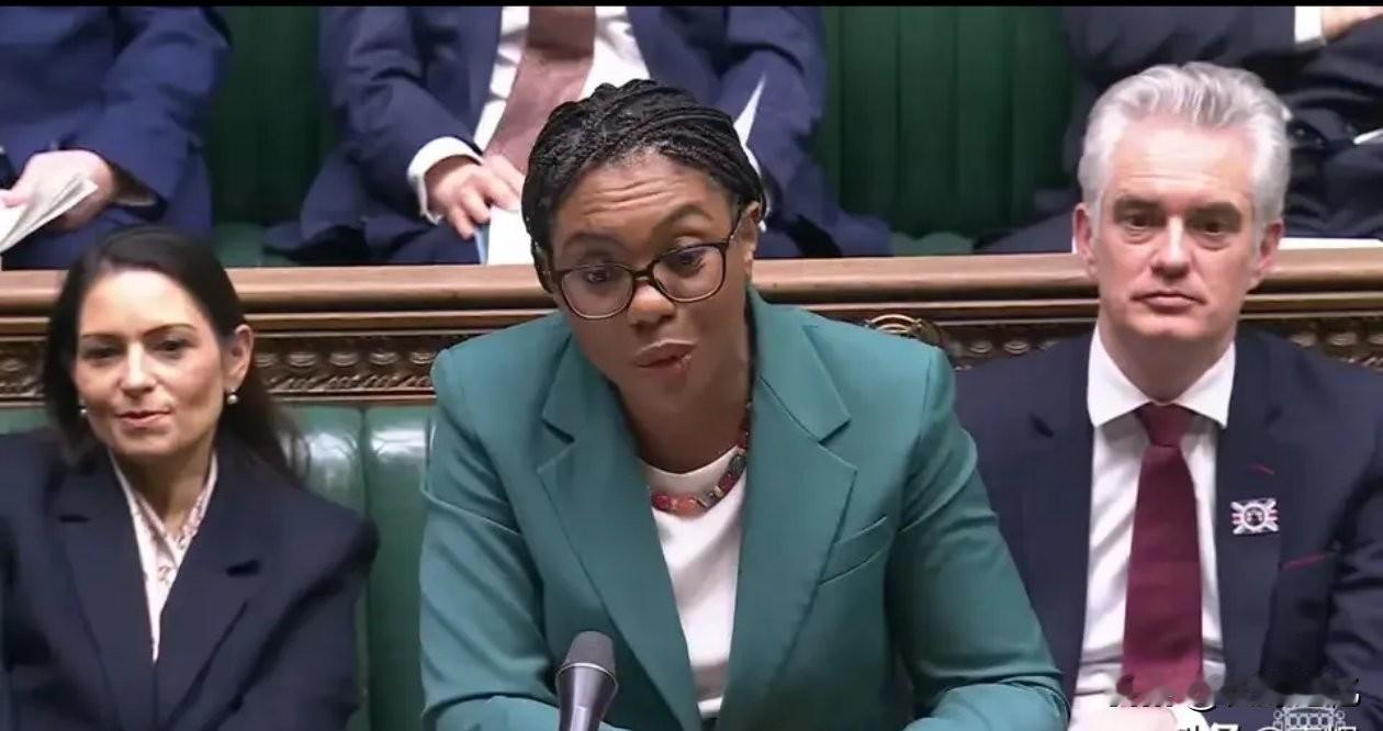 果然英国的议员又开始作妖了！斯塔默上周结束了对中国为期4天的访问，回到了英国