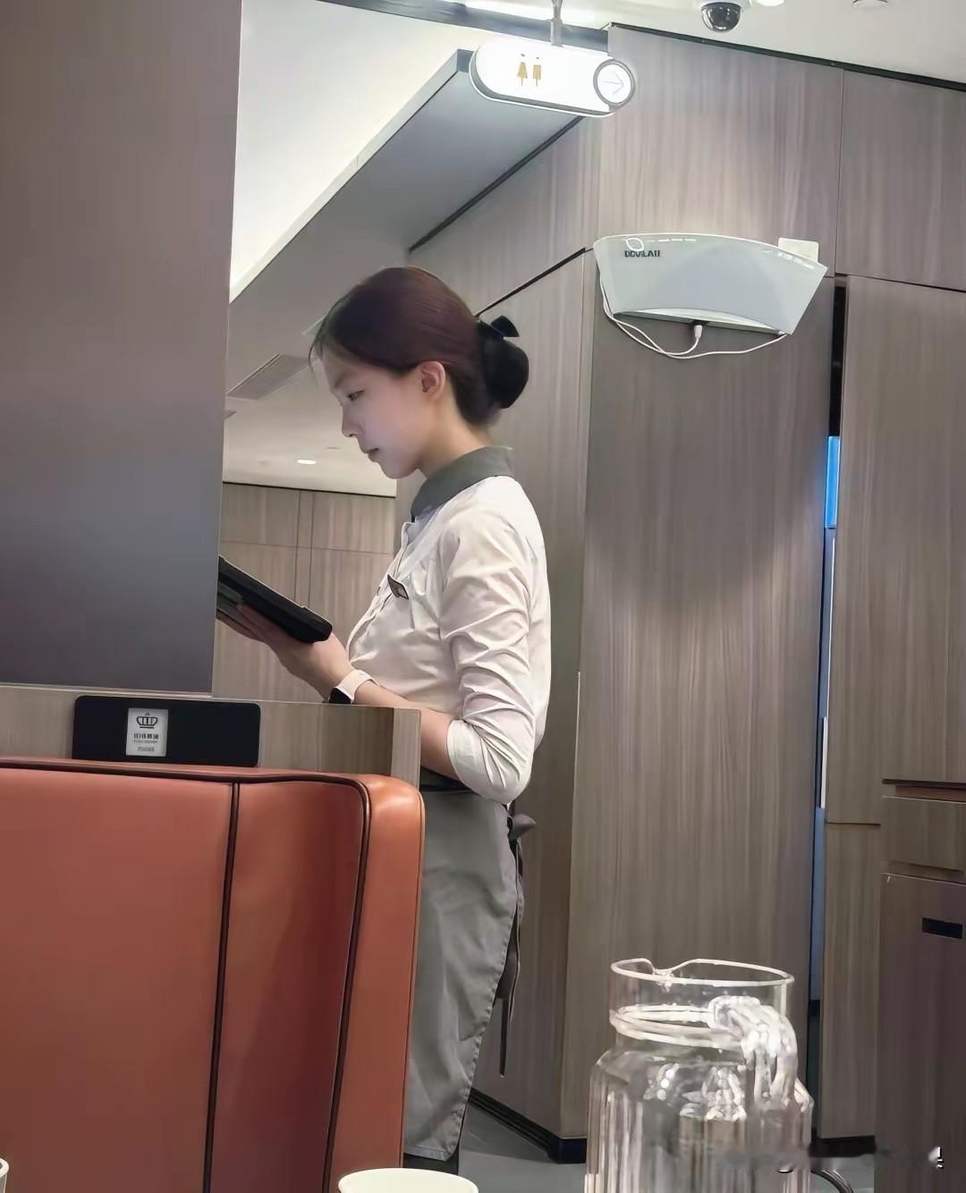 我怀疑男人都是喜欢这样的。