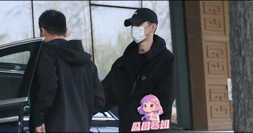 张翰回应被拍【张翰去医院是体检】日前，八卦媒体拍到张翰在医院就医结束后，在司机陪