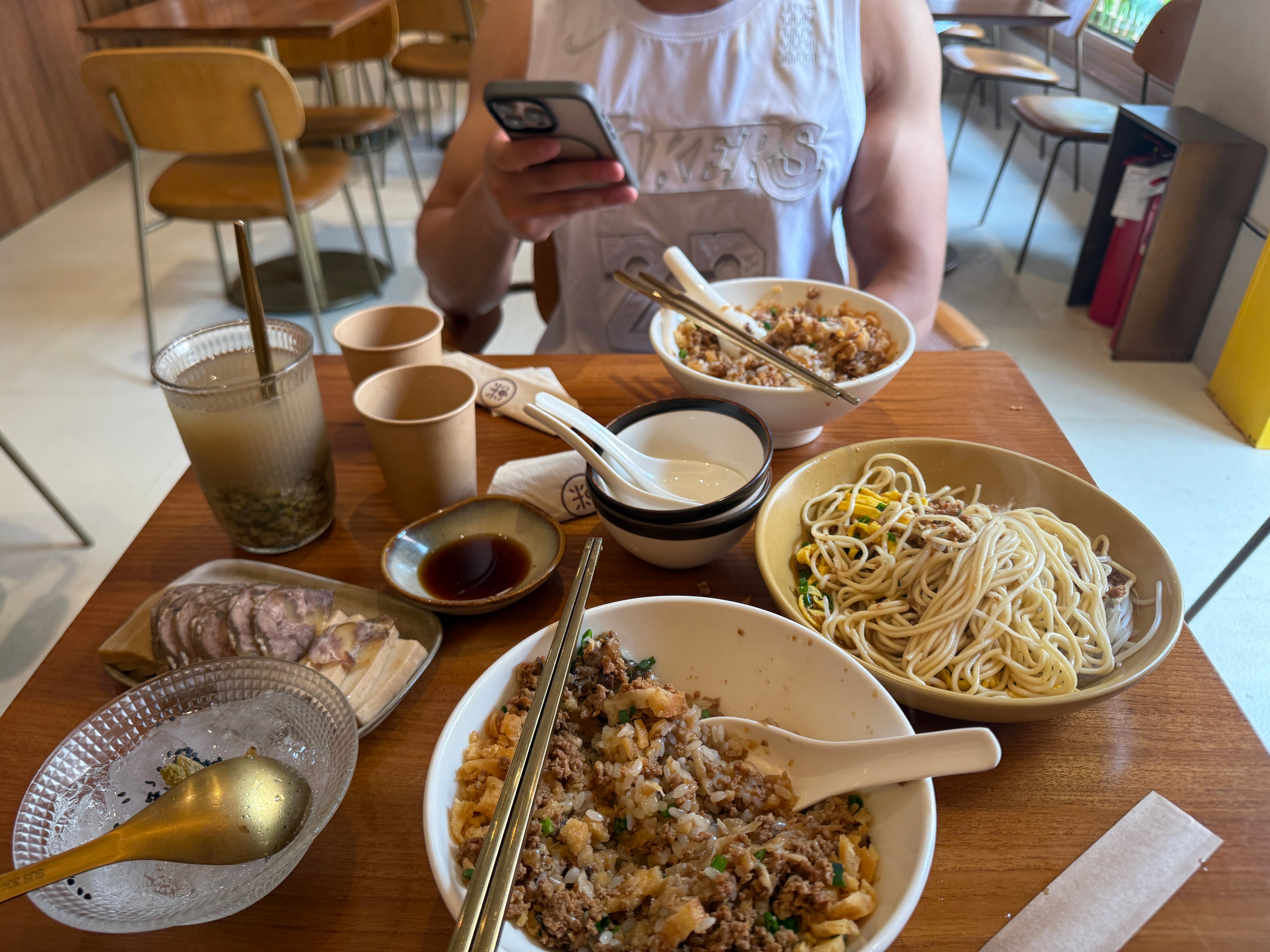在上海吃过最正宗的糯米饭每天睡醒都想虎了吧唧的吃一顿上海·过乐喜