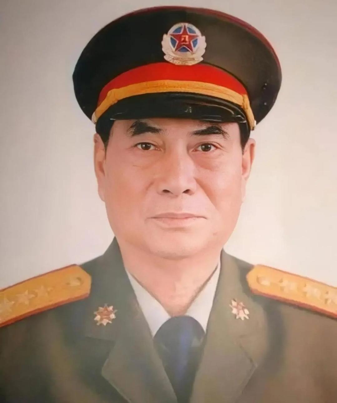 都是上将军衔，人跟人差距咋就这么大？！前不久，军事法院对中央军委原委员、原国务