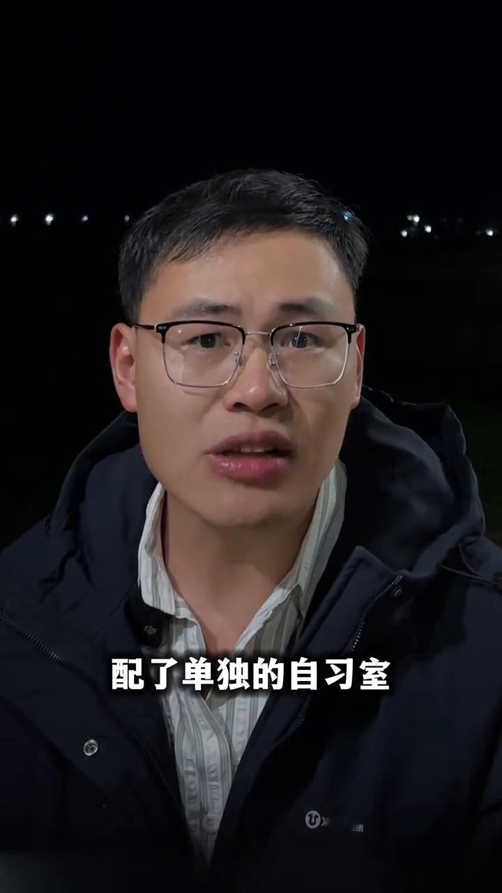 顶级学霸学累了干什么？顶级学霸学累了干什么？真人真事。一个顶级学霸高二就参加高