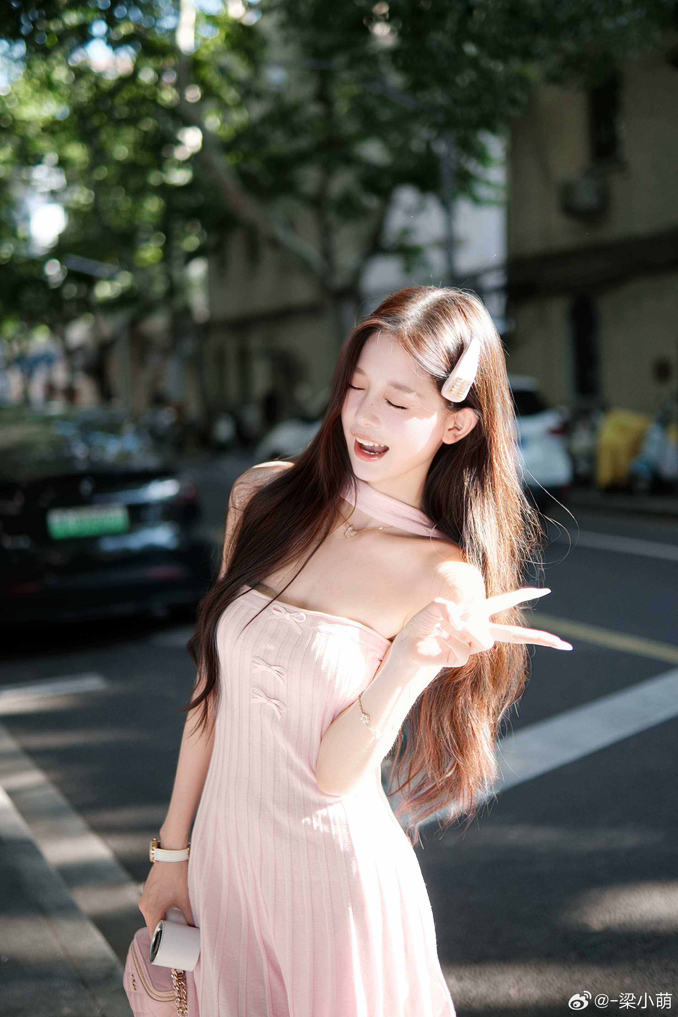 🐰粉色好娇嫩呀～自动减10岁哈哈哈甜妹来拍照了﻿﻿少女写真夏日穿搭