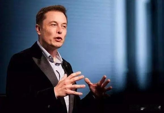 马斯克玩大了！星链9300颗卫星集体降轨，真为了安全？马斯克的星链要给太空