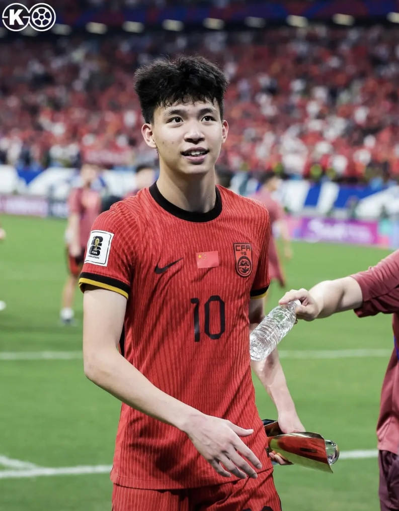 中足联有意学习日本，下赛季实行跨年赛季。日本气候更像上海，除北部地区外，J联