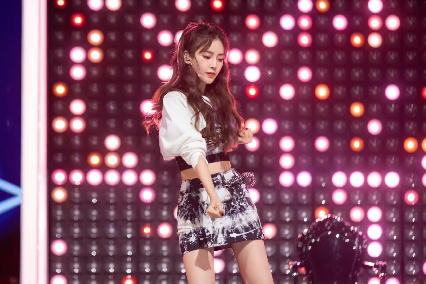 angelababy舞台造型