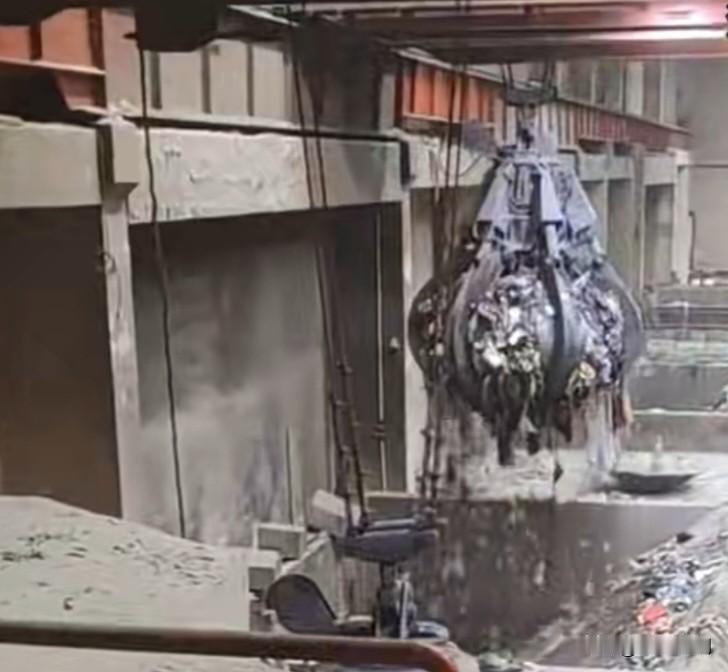 你敢信？以前愁垃圾围城，现在竟愁垃圾不够烧！近日，广州某公司直接去填埋场，