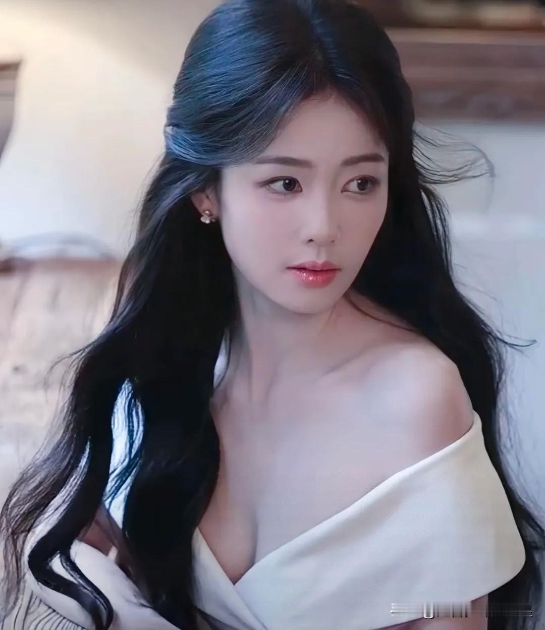 白鹿穿粉色也太娇了吧！温柔又明媚，一眼就被美到了！[爱心]她这身造型把甜美和