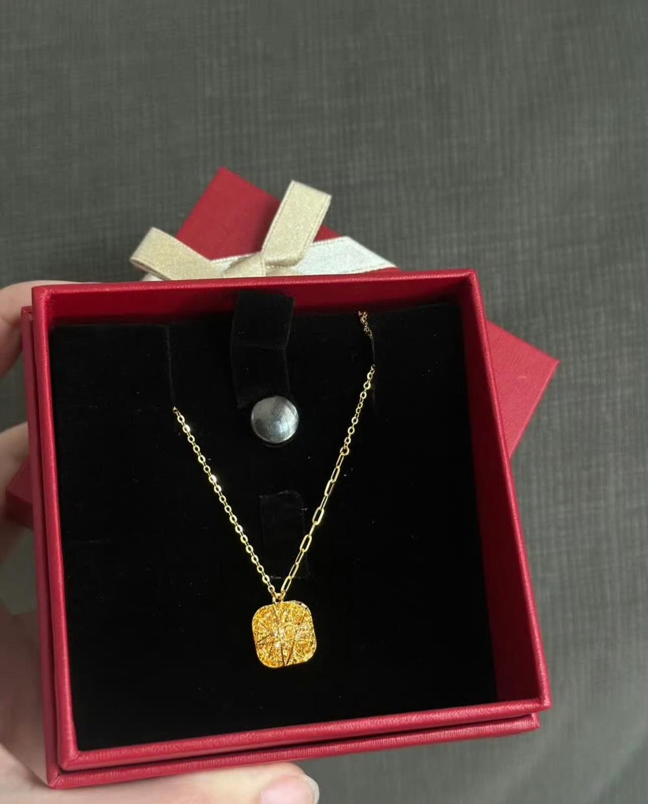 这有什么好求助的，真的被她气到了！图什么啊….近日，一女网友求助，她和男友都