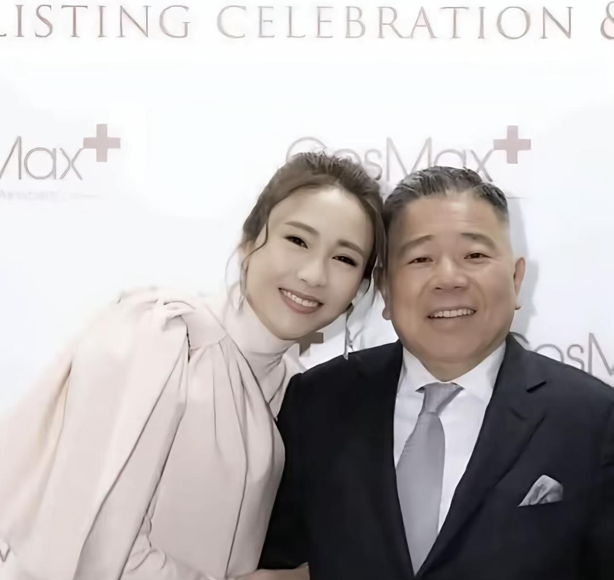 凭什么有钱人才能找岁数小的老婆，而我们普通人不能。比自己的父母年龄都大，老了就体
