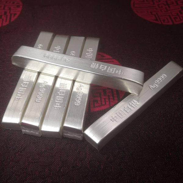 白银暴涨暴跌！普通人还能投吗？这样投才不踩坑：最近白银市场彻底火了