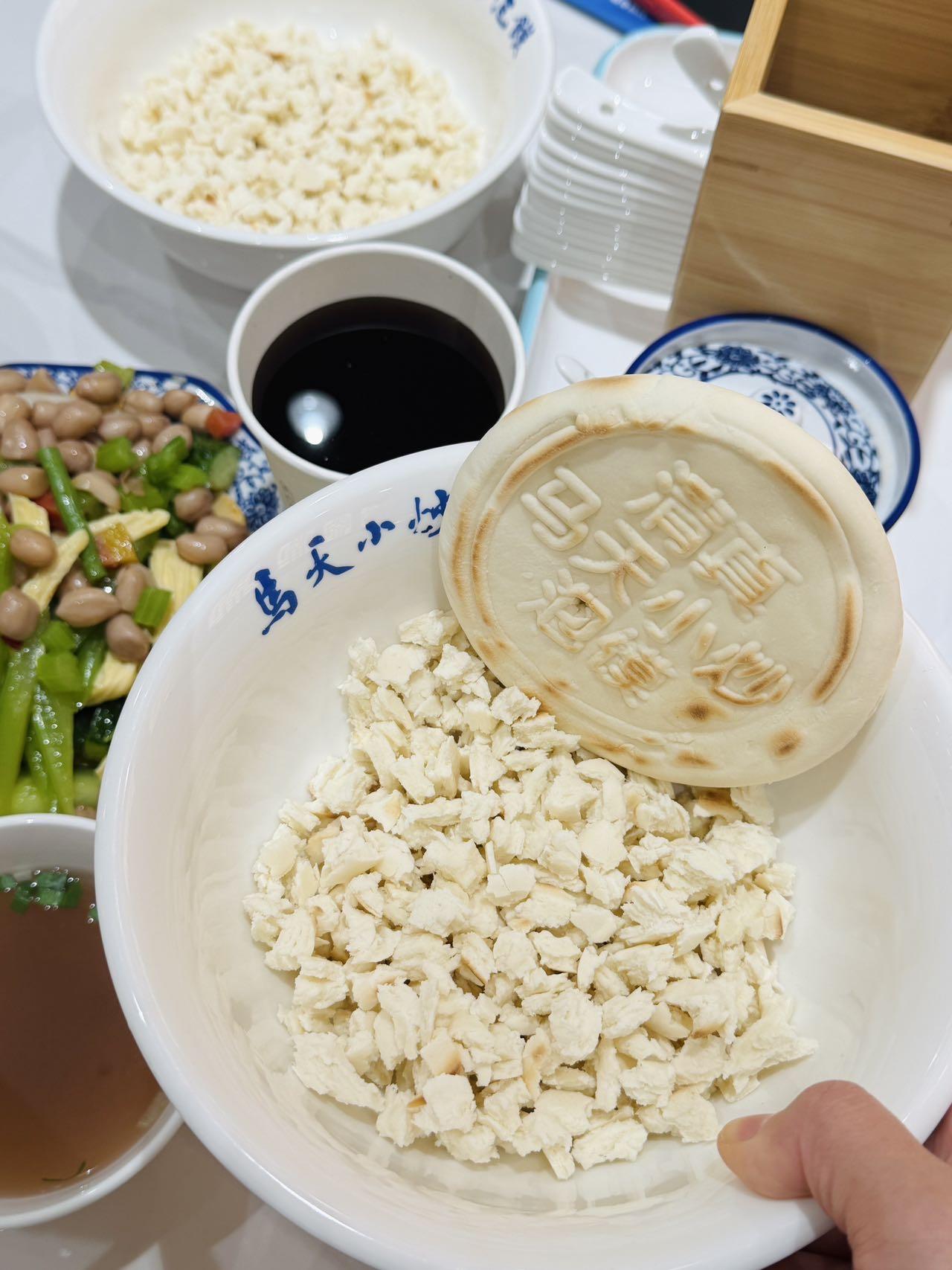 高新打工人的美食菜单又多一个好选择！马天小炒泡馍第17家店开到科技三路了🔥从此