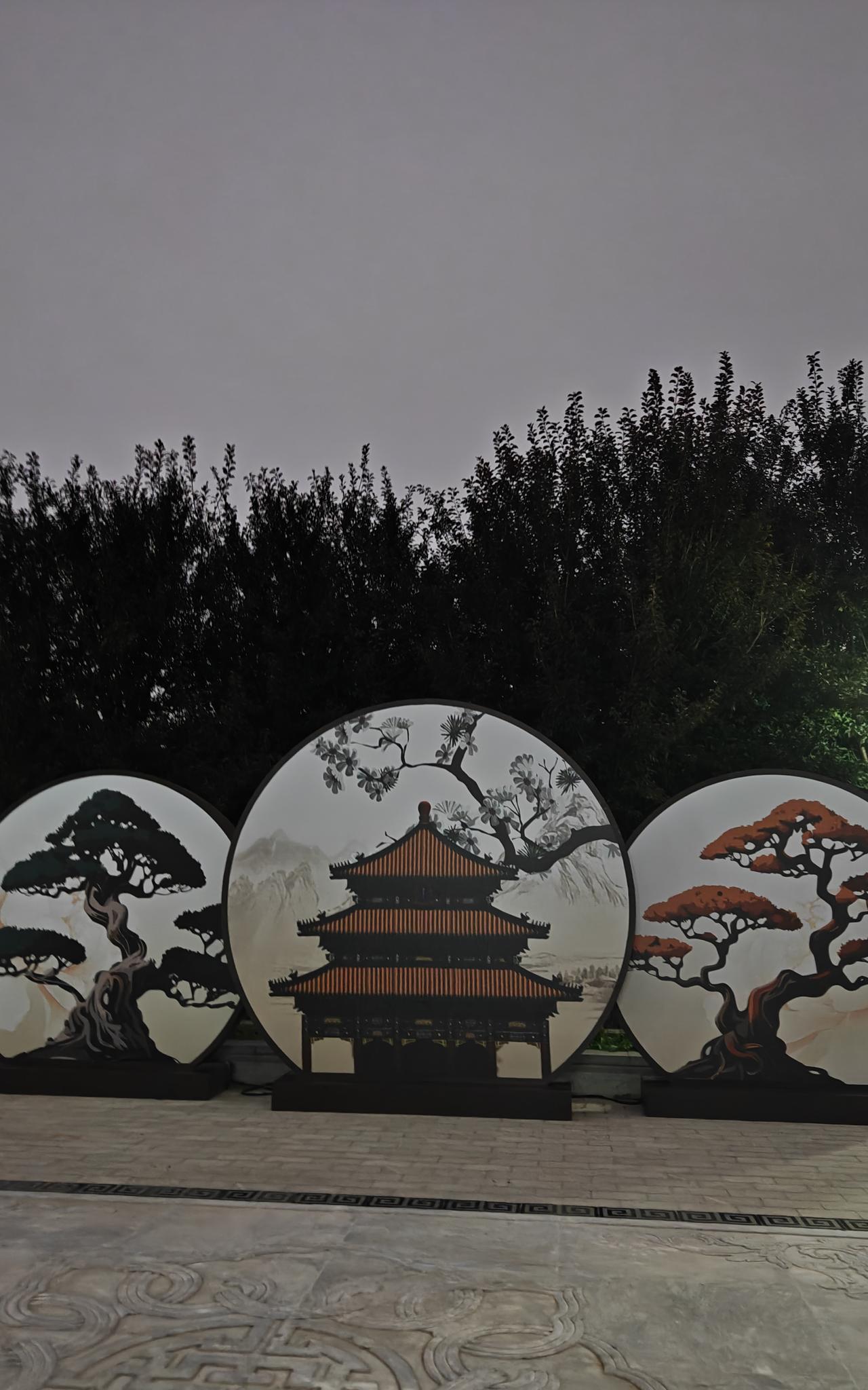 刚看到一位博主发文，说他网贷2万，现在涨到2.2万了。家里3个孩子，最小的才2岁