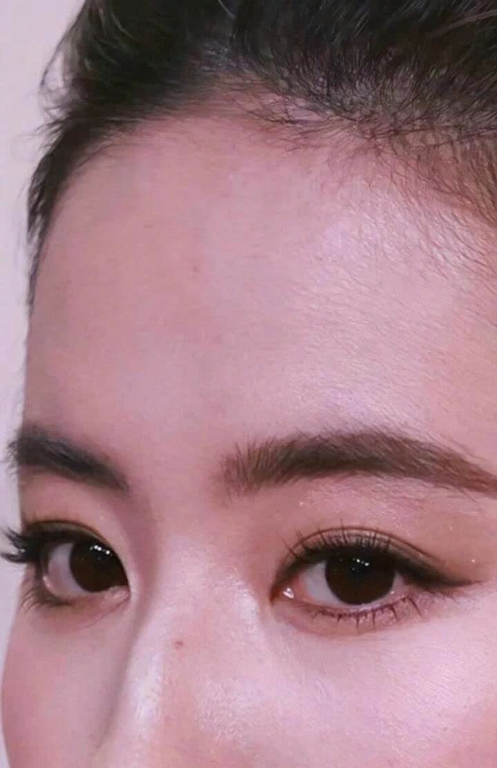 (✪ω✪)刘亦菲的皮肤，这么清晰，都没什么瑕疵。