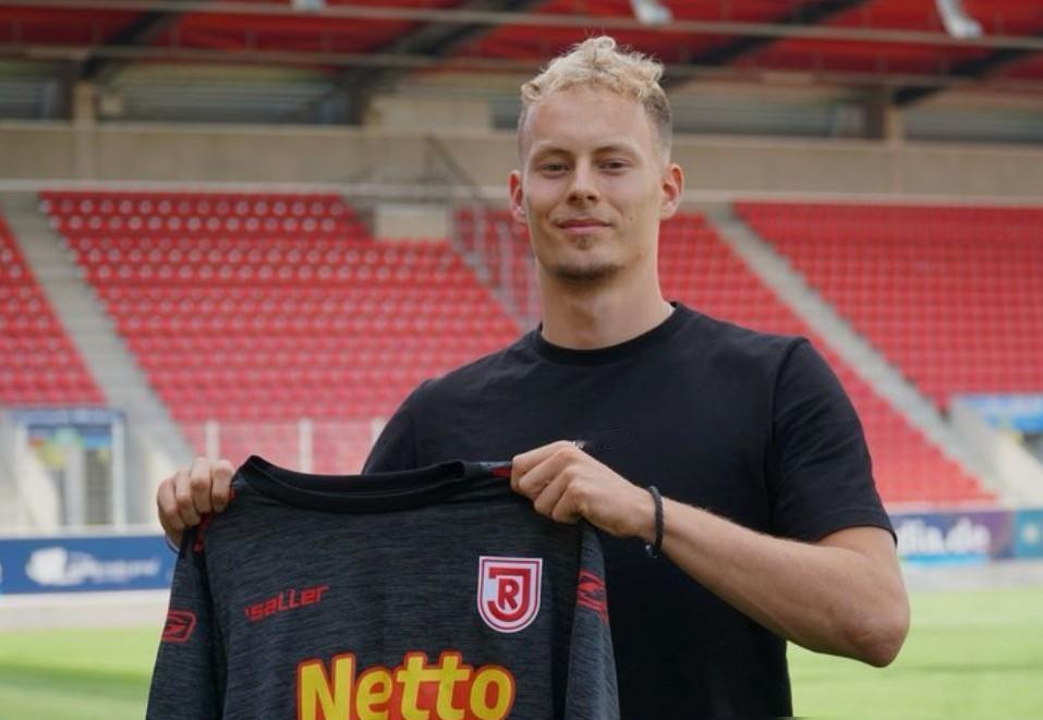 200万欧签个名不见经传的边锋？国安球迷这两天吵翻了，有人说这是刮彩票，也有人觉