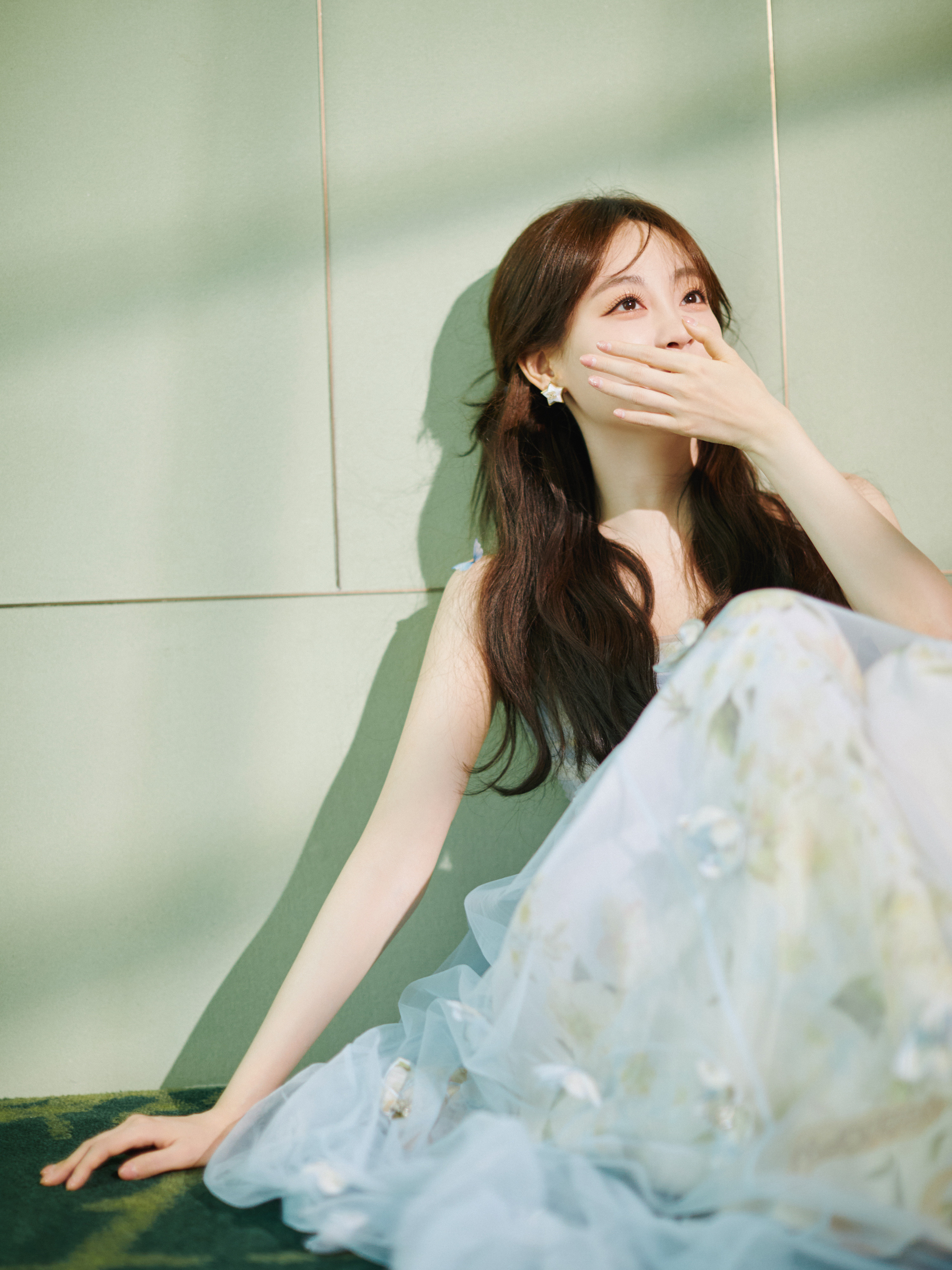 🍭祝绪丹不是应该叫孩子去倒杯热水吗祝绪丹一亲嘴家里盆都端冒烟了