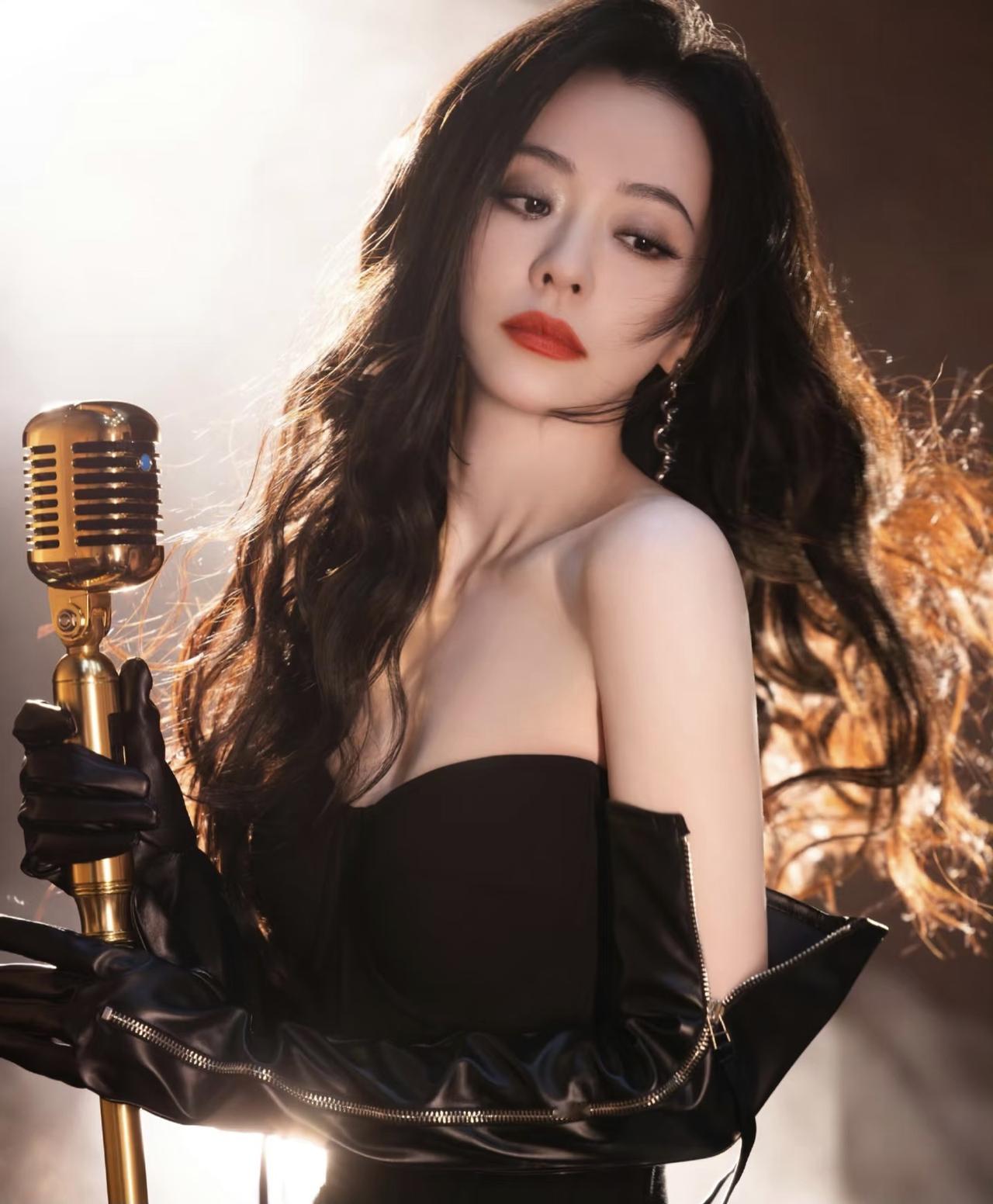 张靓颖又上热搜了，不是因为发布新歌，也不是因为造型被吐槽，而是因为她得了