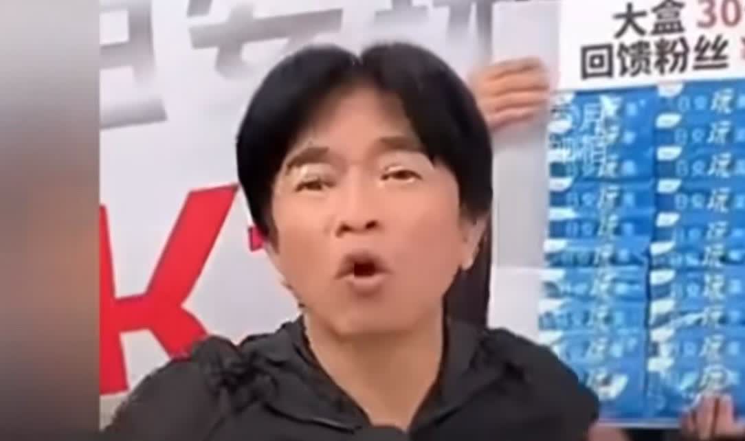看了吴宗宪直播时辣评s妈的最新发声，和女儿大s一起，在届当会长的时候捐赠救护车一