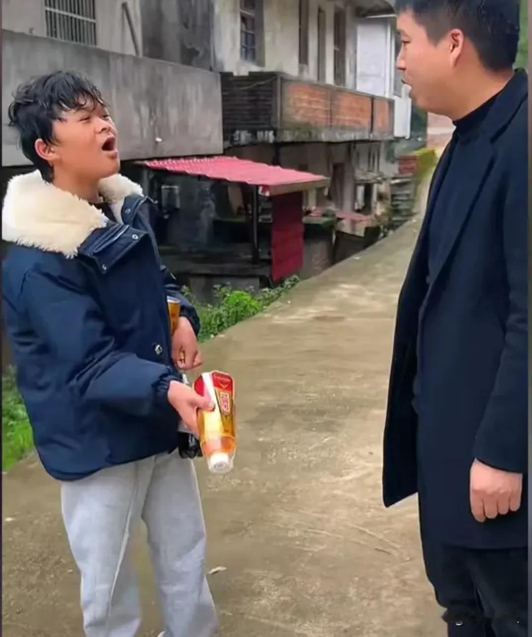 玩脱了！表哥黄新龙这次是真的把天捅破了，不仅惹怒了马云团队，还被所有广告商集