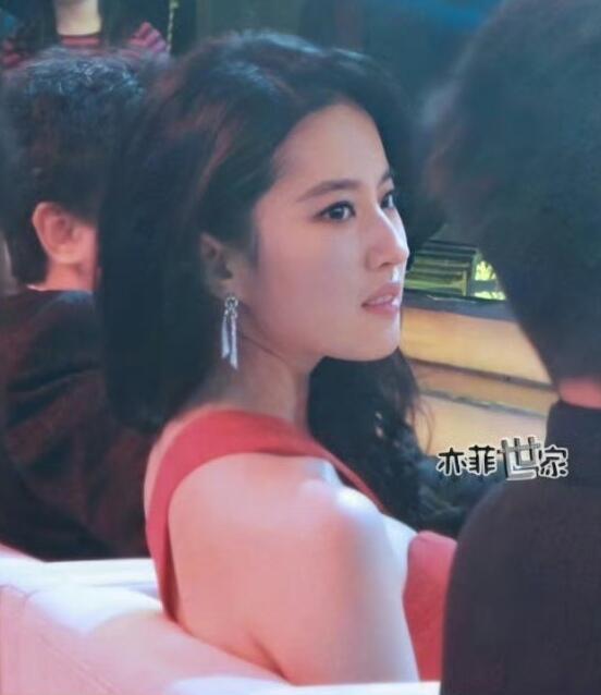 脸和身材都是仙女级