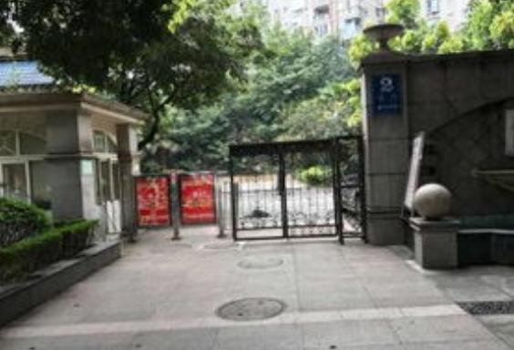 “醉酒闹事，就是这个下场！”河北衡水，56岁保安朱振峰，被喝醉的业主范某某叫去挪
