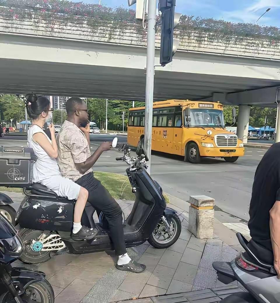 恭喜表妹终于找到了真爱！