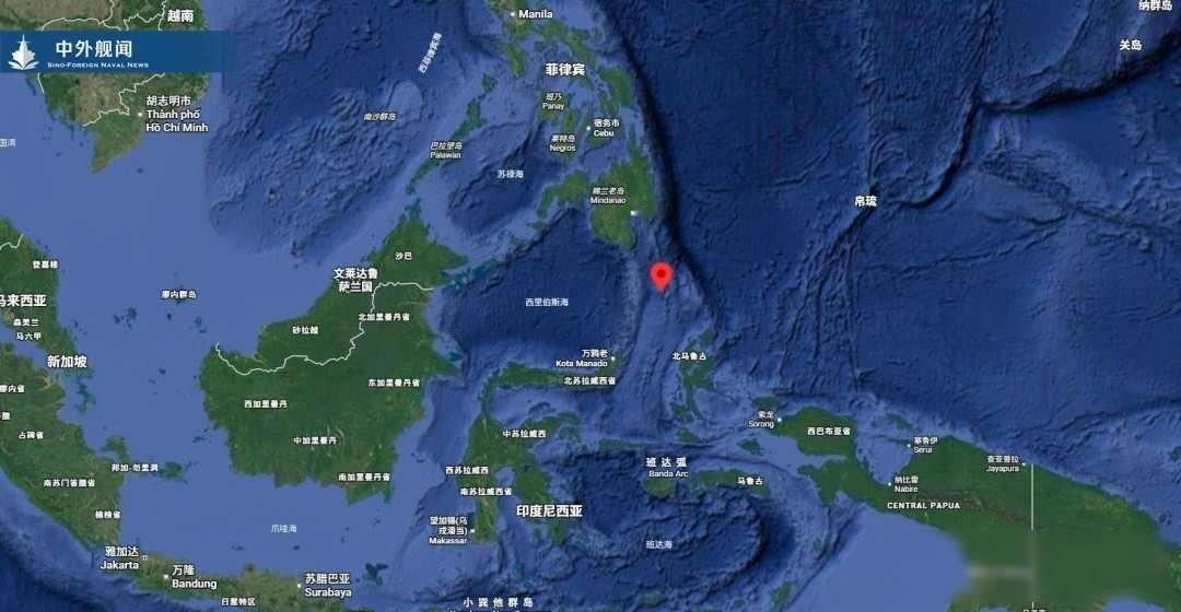 老张退休三年还在单位打卡，工资停了却没人赶他走，办公室成了他的第二个家老张今