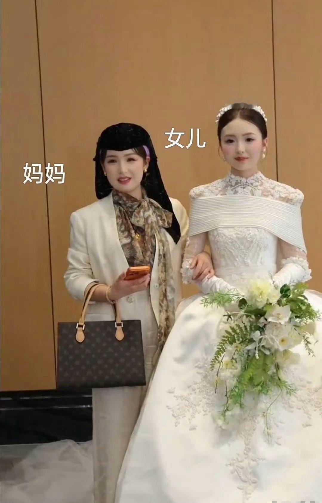 新娘的妈妈才32岁，回族人也太漂亮了​​​