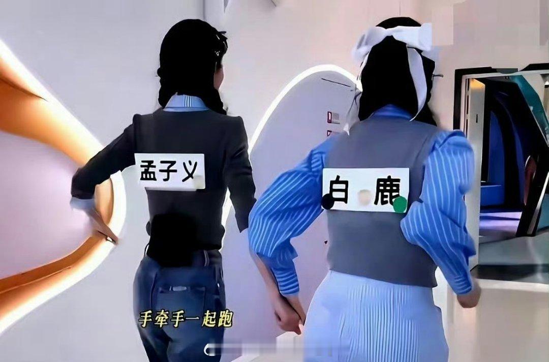 这就是梨形身材的困扰吧，体重不到100斤，却看起来下半身很胖。梨型身材穿衣要