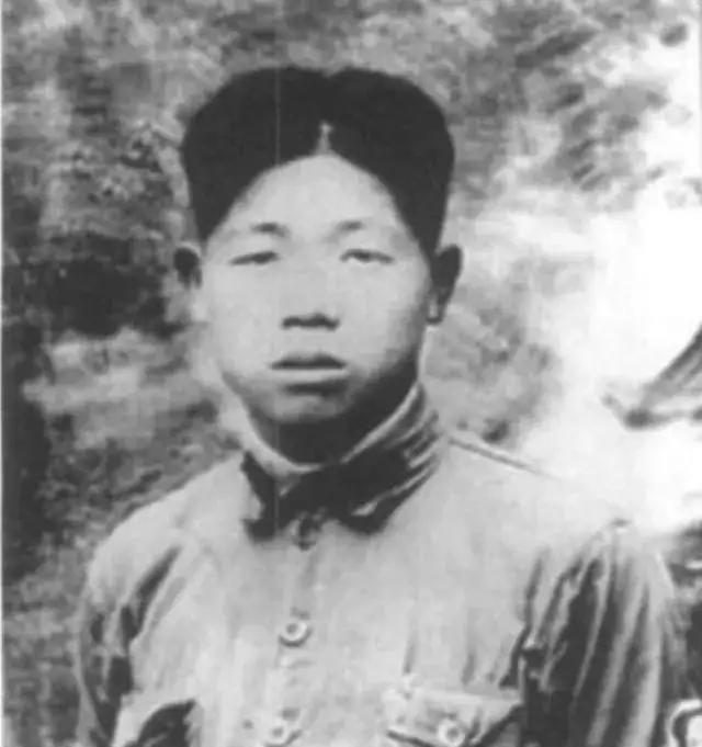 1948年，陈锡联去看望李先念，闲聊中，二人说起当年携手除掉陈锡联叔叔的事情。陈