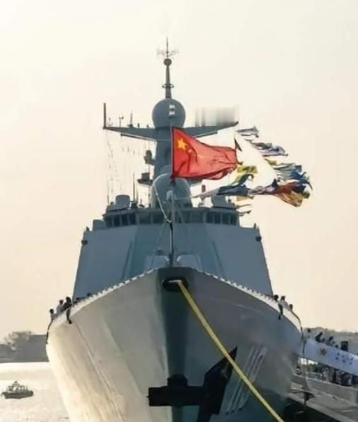 日本现在最怕中国的，根本不是我们有多少军队、多少人口。他们真正寝食难安的是：中国