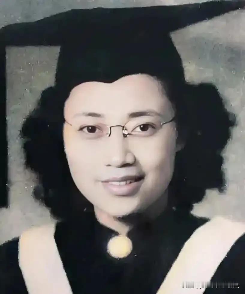 “新中国万岁！”1950年台北马场町刑场，一声高喊刺破天际。28岁的萧明华倒