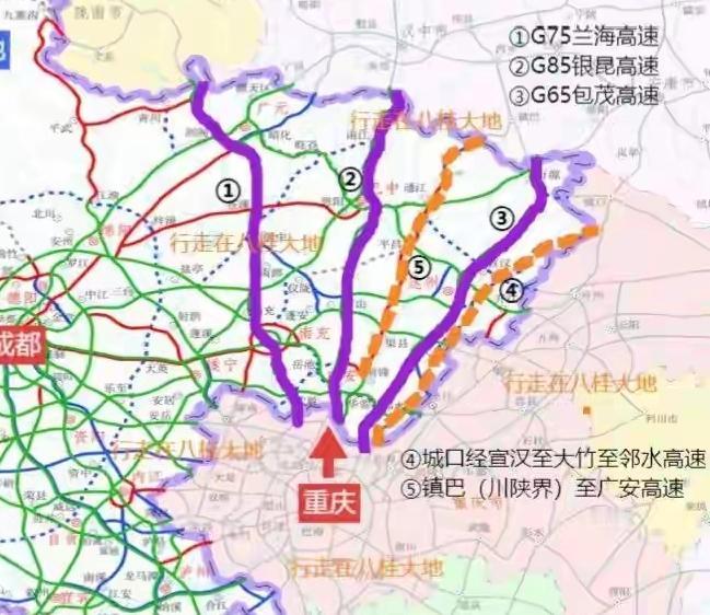 按理说川东北的交通路网并不算少，光竖向高速全部建成后就有5条直达重庆主城区。反倒