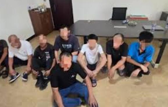 8名中国人非洲加纳涉嫌盗窃100吨电缆，炼铜后准备销往国外。3月4日，加