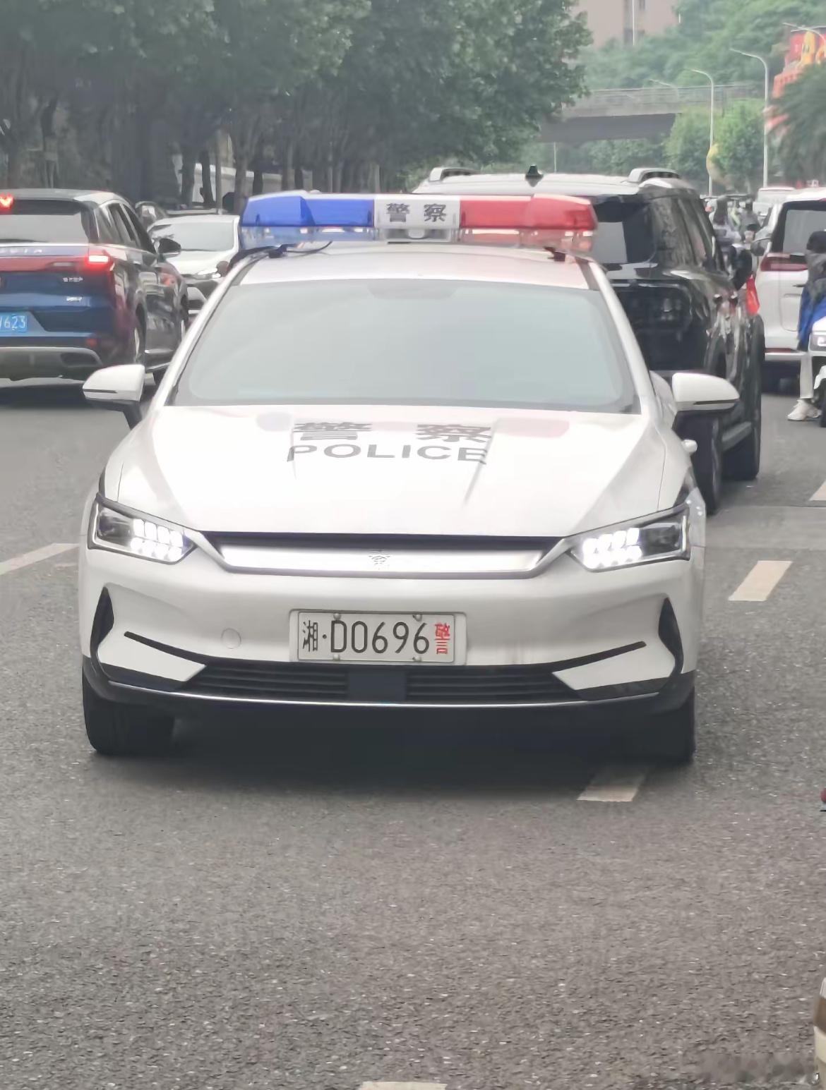 告诉滴滴我不回去跑网约车了，我混上编制了[doge]​​​