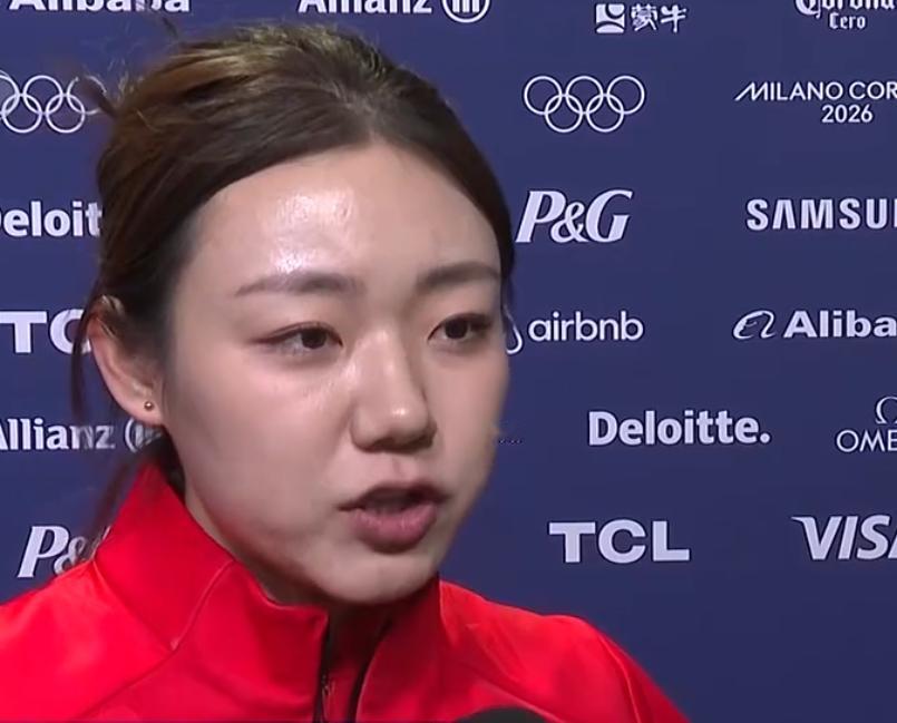 4个中国姑娘，在冬奥会上公然“行窃”。北京时间2月13日凌晨，中国冰壶女队在米