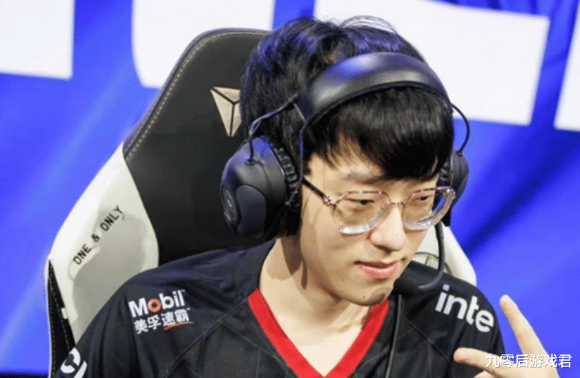 小学弟位置不保! EDG18岁天才中单, 单场5单杀, 被称为Faker接班人