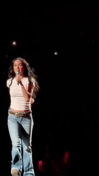 哦莫，我说你们喜欢水果姐的人也吃太好了吧！有人复刻水果姐的造型被水果姐翻牌也就算